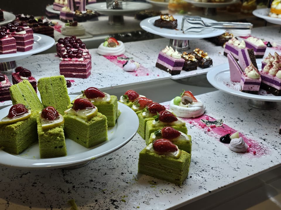 Gastro Royal Taj Mahal Hotel