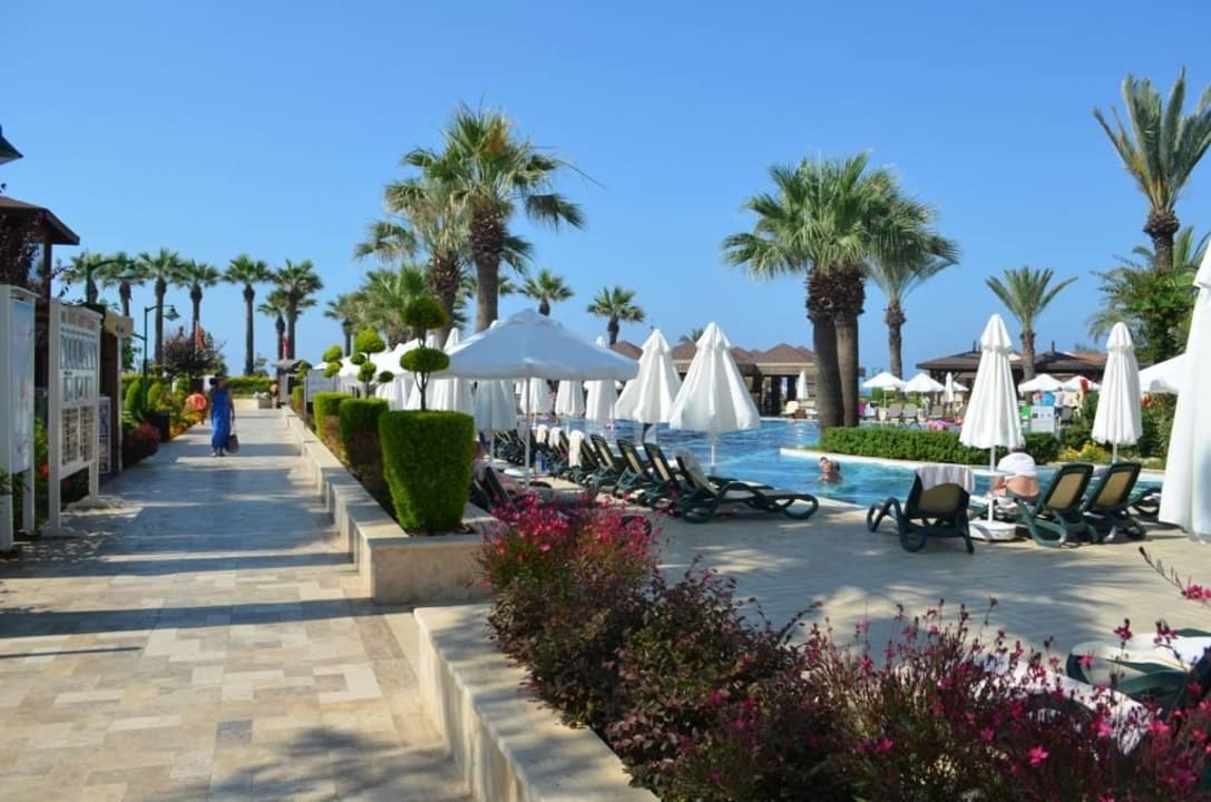 Pool Crystal Tat Beach