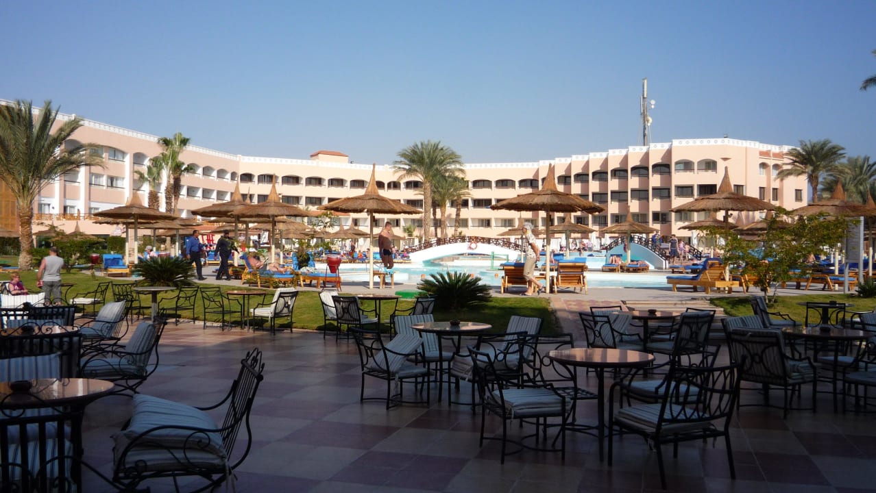 Am Hauptpool Beach Albatros Resort