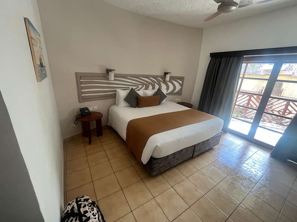 Zimmer Neptune Village Beach Resort & Spa