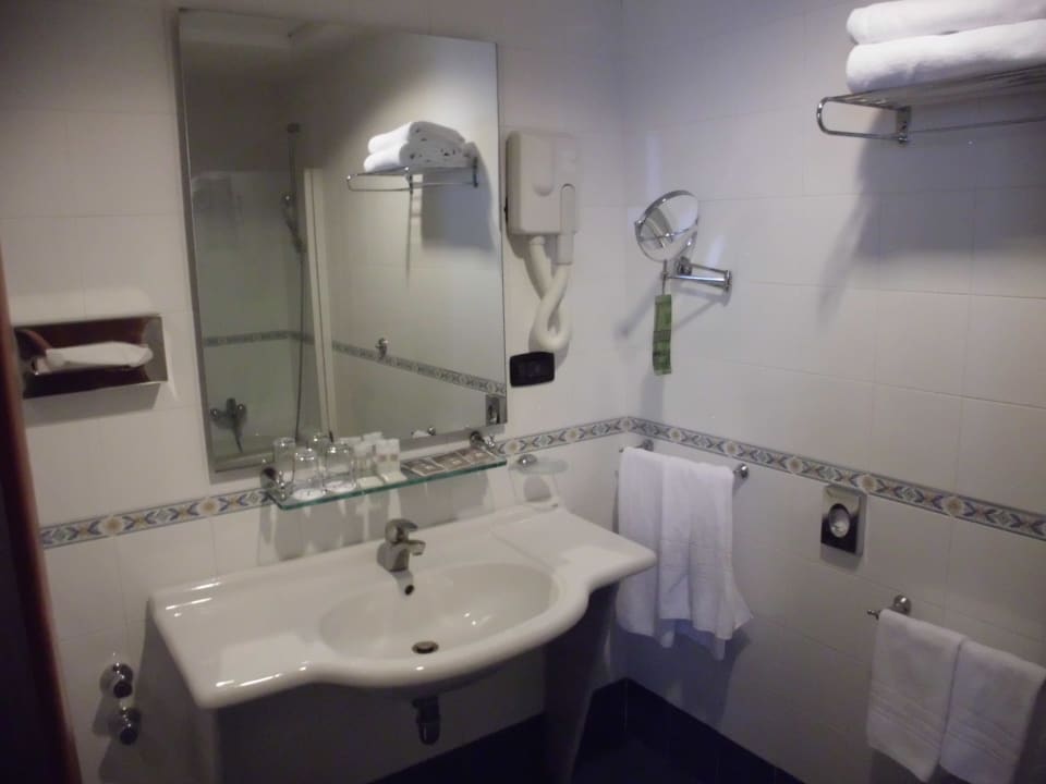Badezimmer Grand Hotel Tiberio