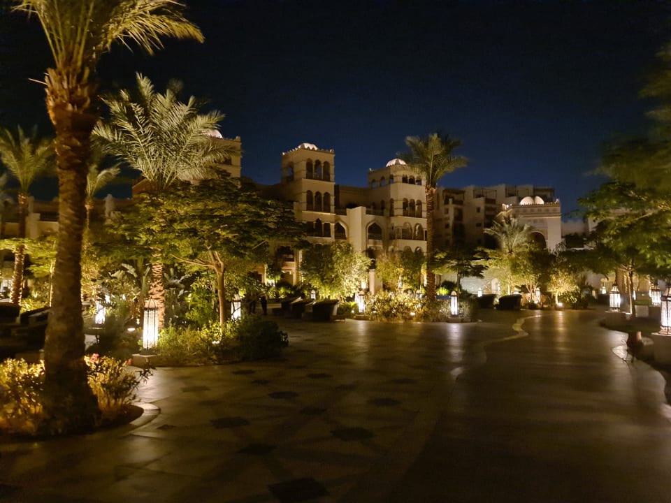 Gartenanlage The Grand Palace - Adults only