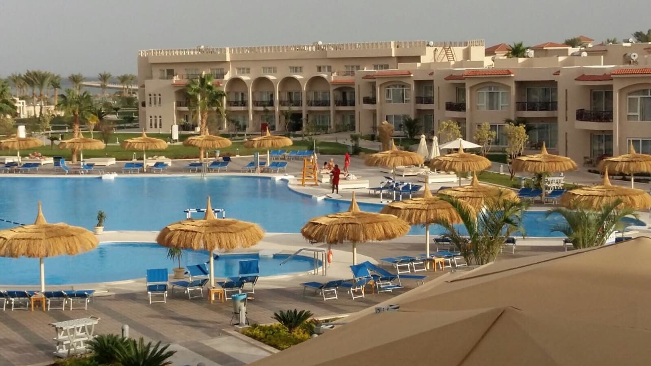 Poollandschaft von oben Pickalbatros Royal Moderna Resort-Sharm El Sheikh