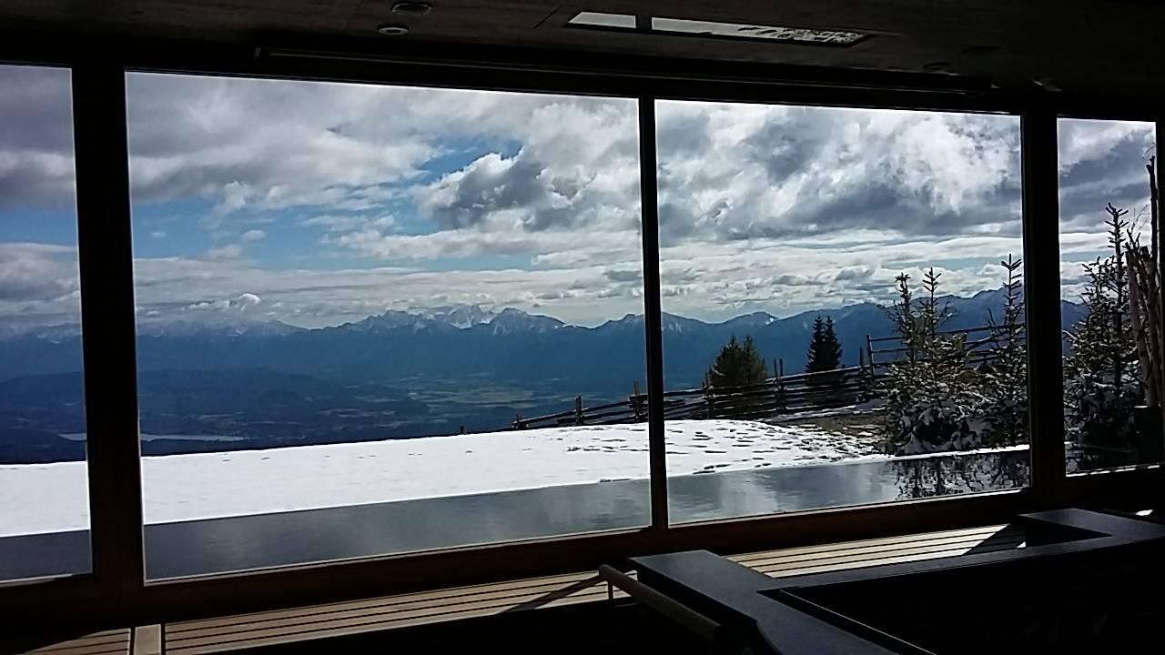 Ausblick aus der Konzertsauna Mountain Resort Feuerberg
