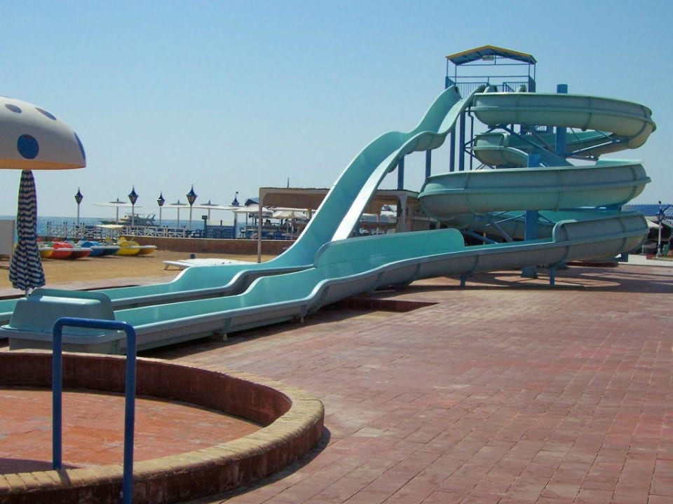Riesenrutsche am Strand The Grand Hotel Hurghada