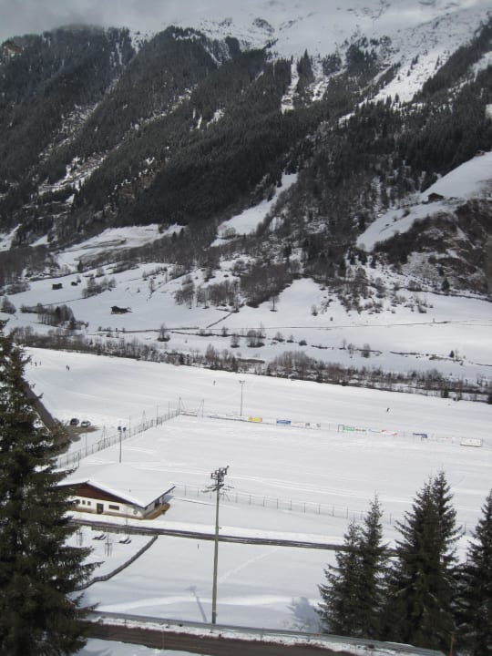 Ausblick aus dem Zimmer auf die Loipe Sonklarhof