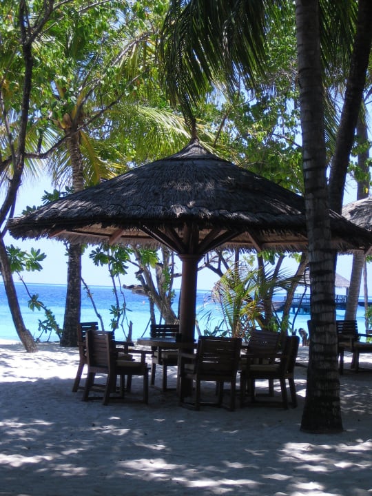 Zwischen Restaurant und Mainbar NH Collection Maldives Reethi Resort