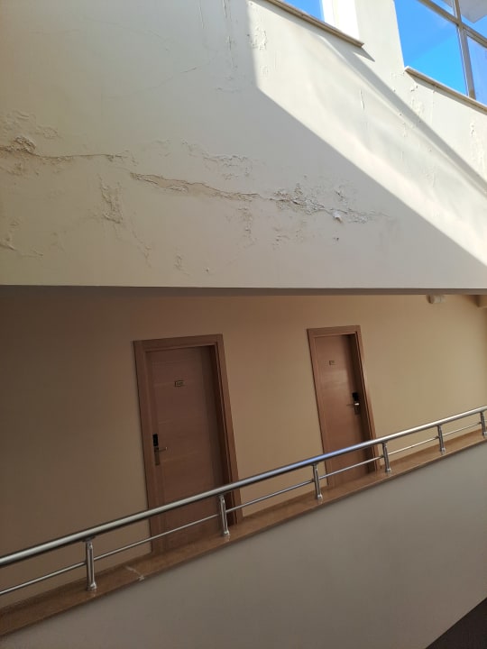 Zimmer Side Breeze Hotel