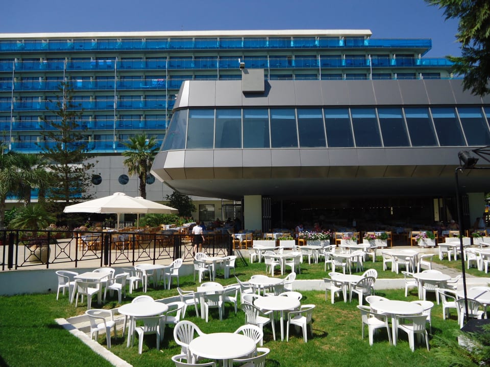 Unten Snackbar, oben Speisesaal Hotel Calypso Beach