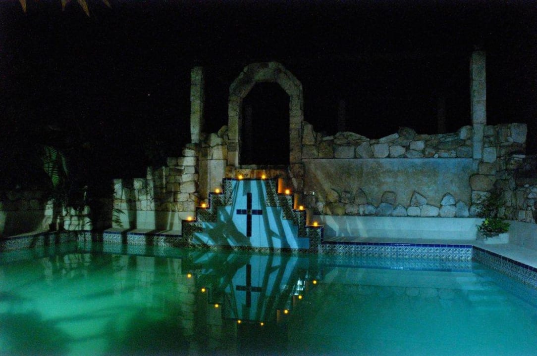 Pool bei Nacht Hacienda Hotel Santo Domingo