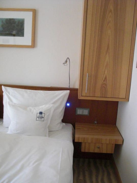 Bett im Doppelzimmer Hotel AM MEER & Spa