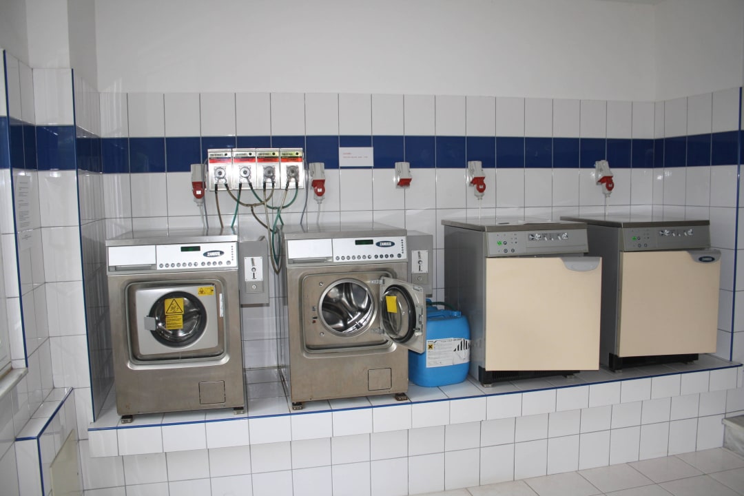 Laundry Grand Hotel Holiday Resort