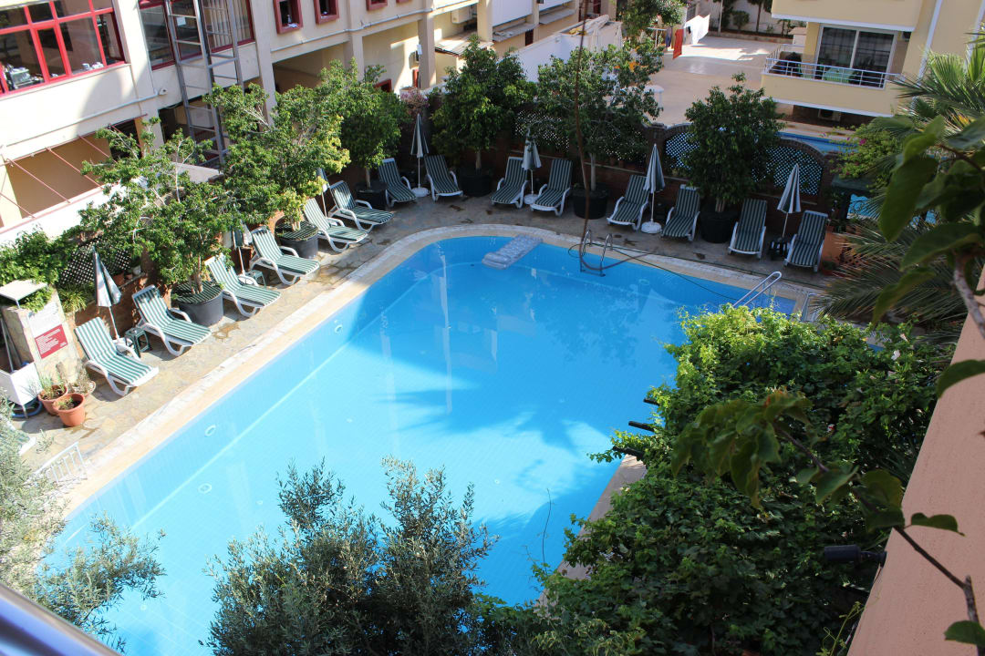 Poolanlage Anik Hotel
