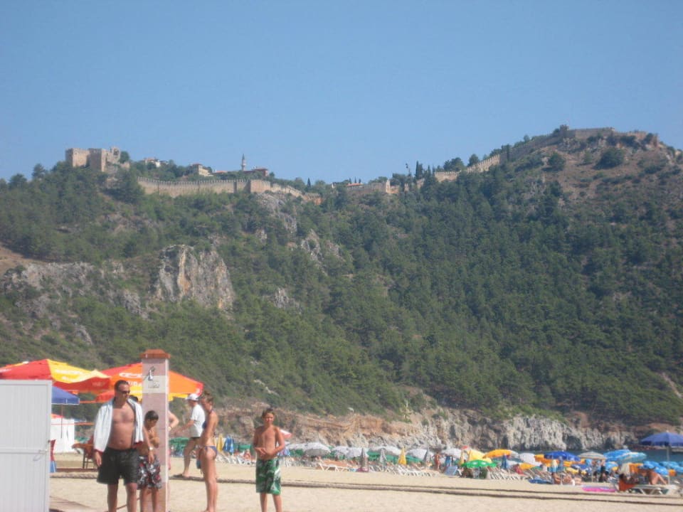 Blick auf die Burg Gardenia Hotel