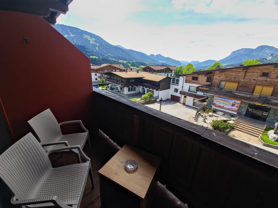 Ausblick Garni Hotel - Das Alpin Kaiserzeit