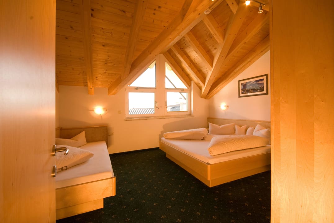 Dreibettzimmer Appartement 6 Wildspitze Haus Bernardes