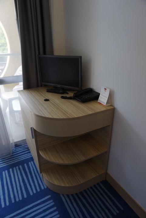 Kühlschrank und Fernseher HVD Viva Club Hotel