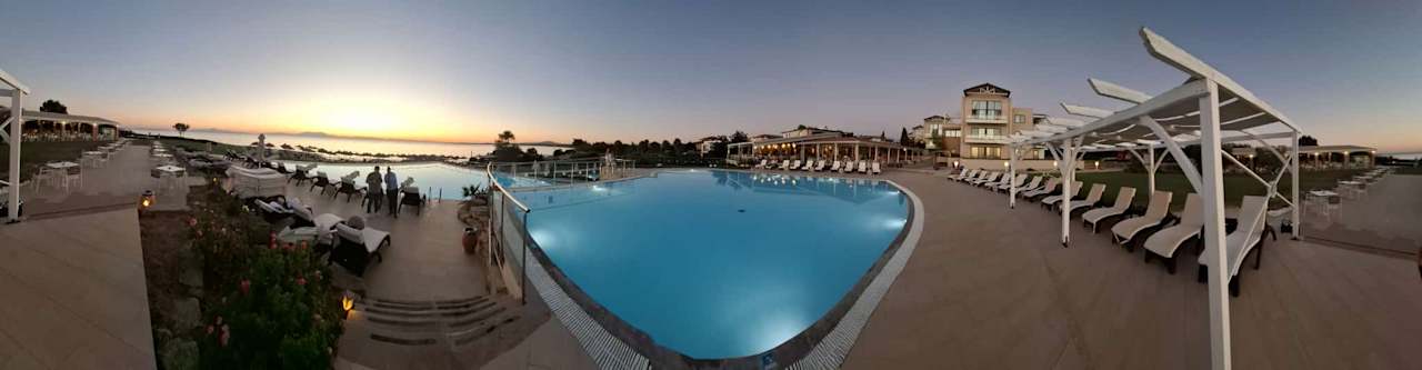 Pool Istion Club & Spa