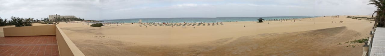 Panoramablick vom Strand Hotel Riu Oliva Beach Resort