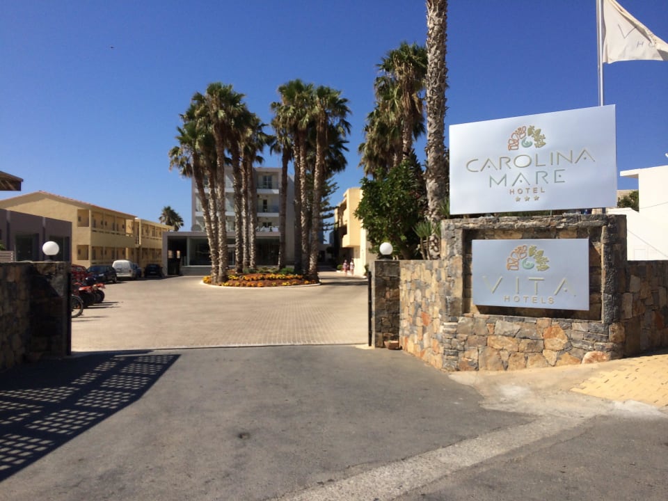 Einfahrt allsun Hotel Carolina Mare