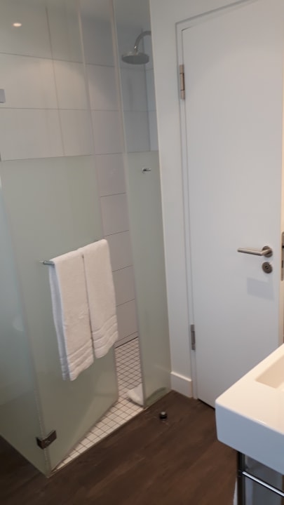 Zimmer INNSiDE by Meliá Düsseldorf Hafen