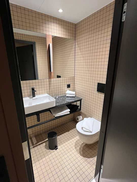 Zimmer Comfort Hotel Helsinki Airport