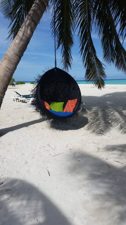 Entspannung am Strand Meeru Maldives Resort Island