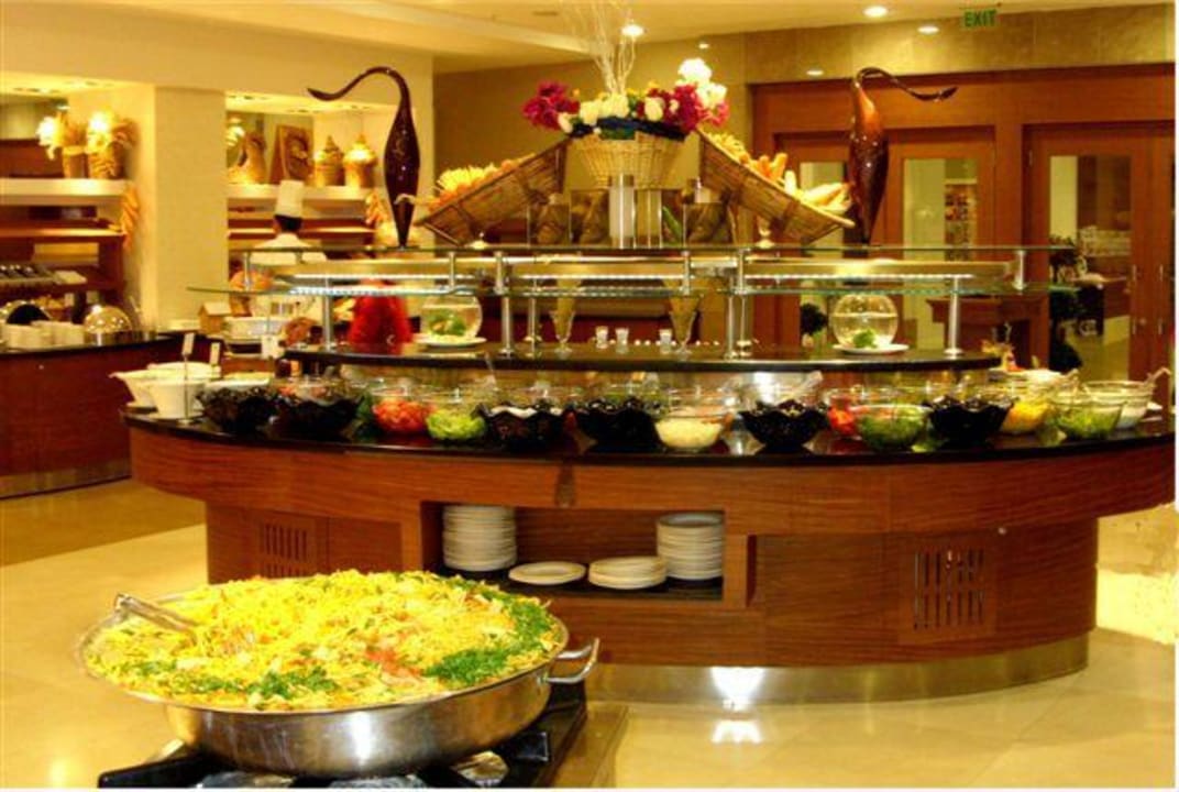 Blick auf einen Teil des Buffet im Restaurant Sunis Evren Beach Resort Hotel & Spa