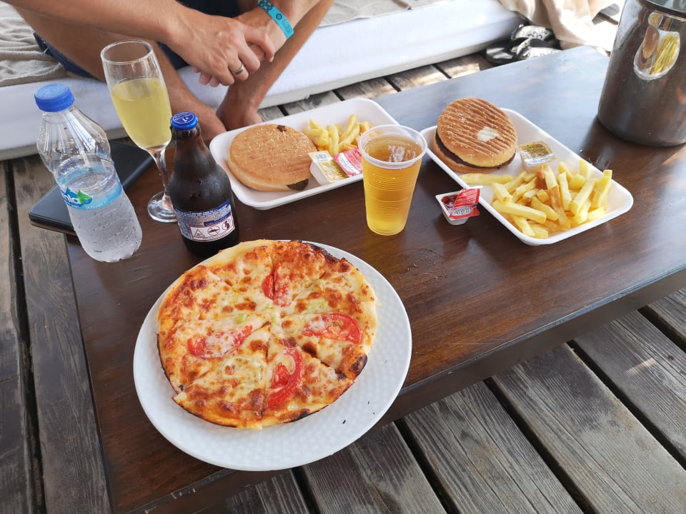 Gastro Kamelya Aishen Club