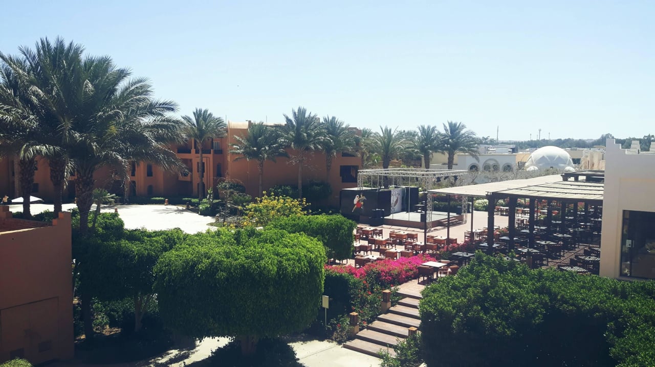 Widok z tarasu Stella Beach Resort & Spa Makadi Bay