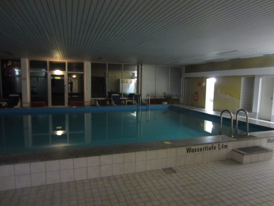 Poolbereich Wyndham Garden Kassel