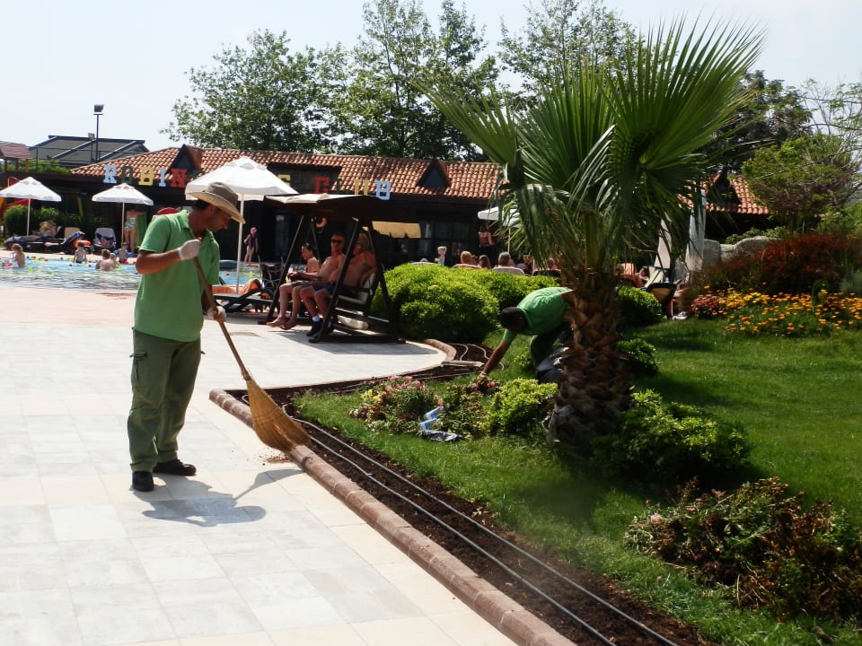 Stets saubere geflegte Gartenanlage Sherwood Exclusive Lara