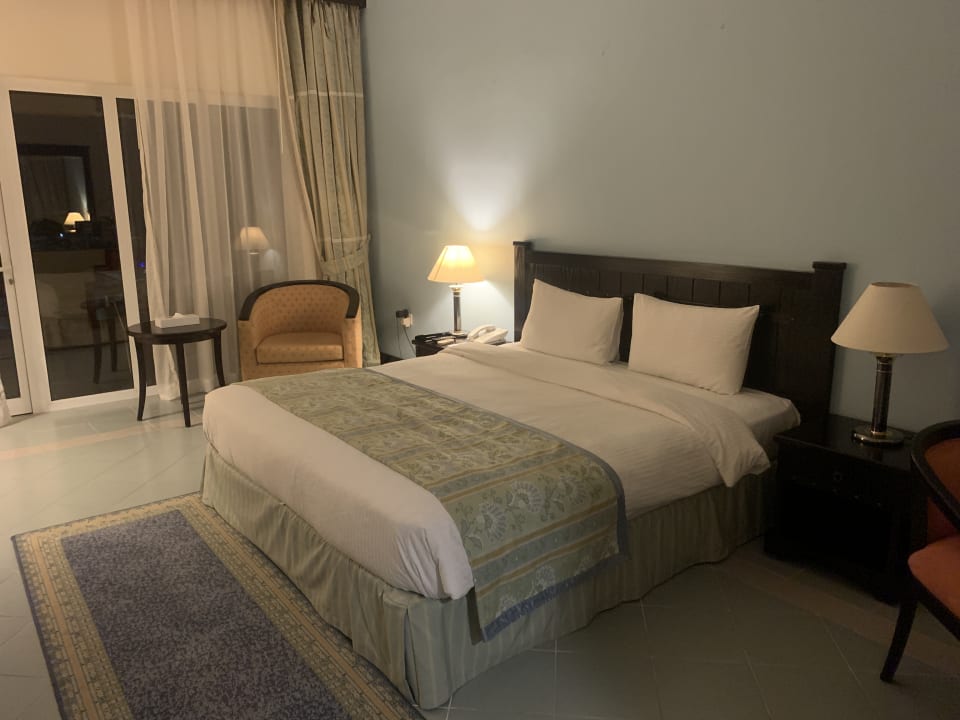 Zimmer Golden Tulip Resort Dibba