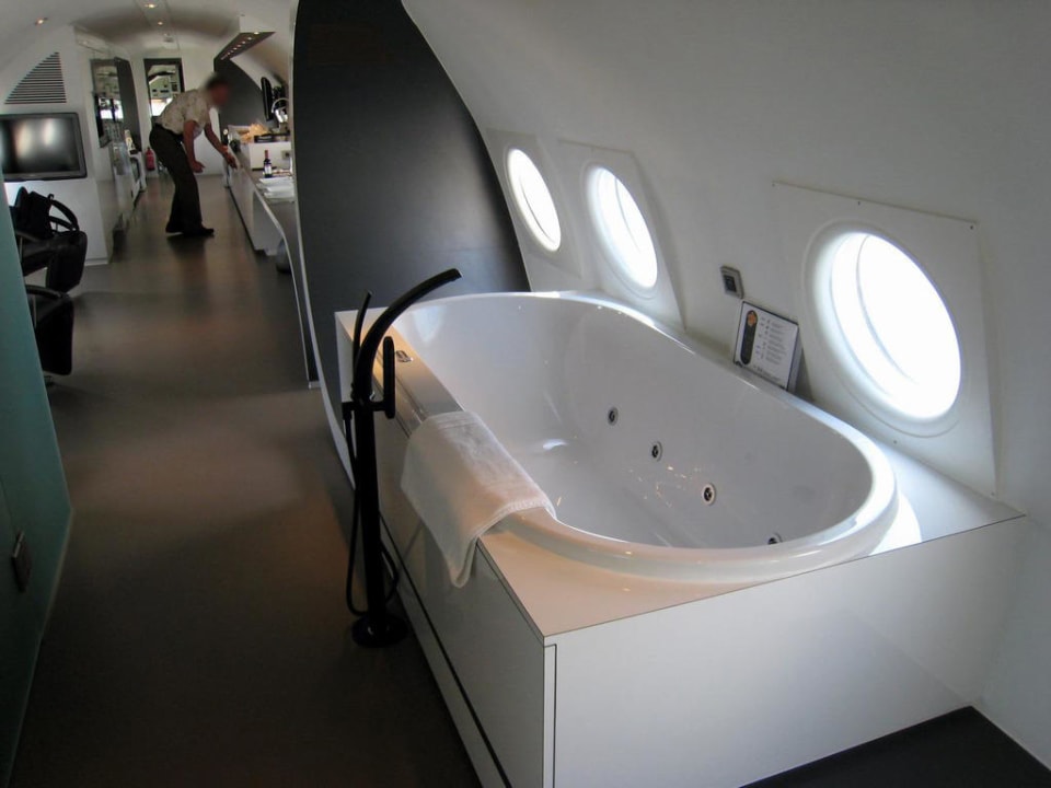 Villeroy & Boch jacuzzi Hotel Suites Vliegtuigsuite