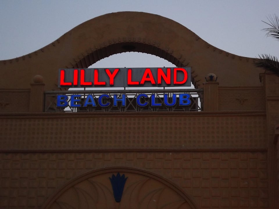 Lillyland Mirage Bay Resort & Aqua Park