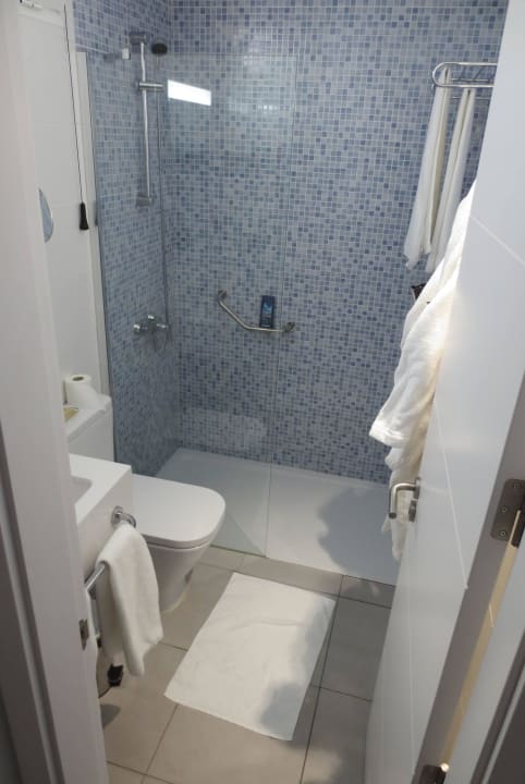 Bad mit Dusche LIVVO Los Calderones