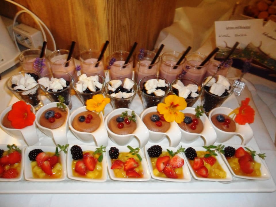 Nachspeisenbuffet Hotel DIE SONNE
