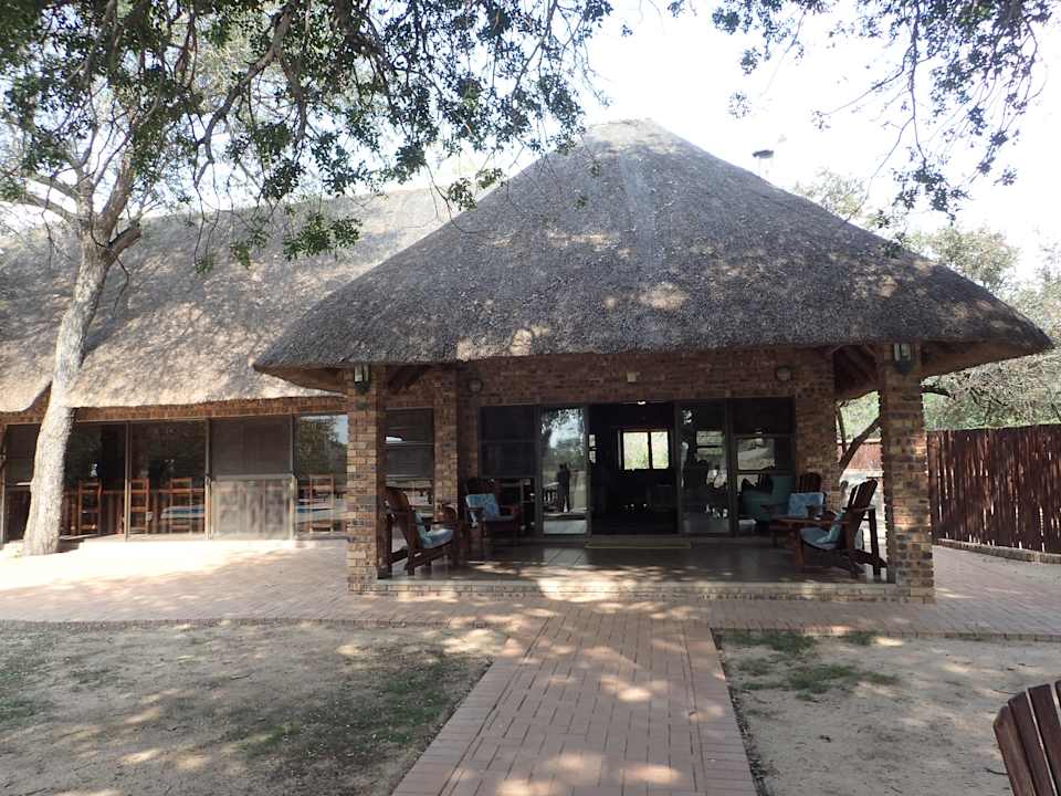 Außenansicht Gomo Gomo Game Lodge