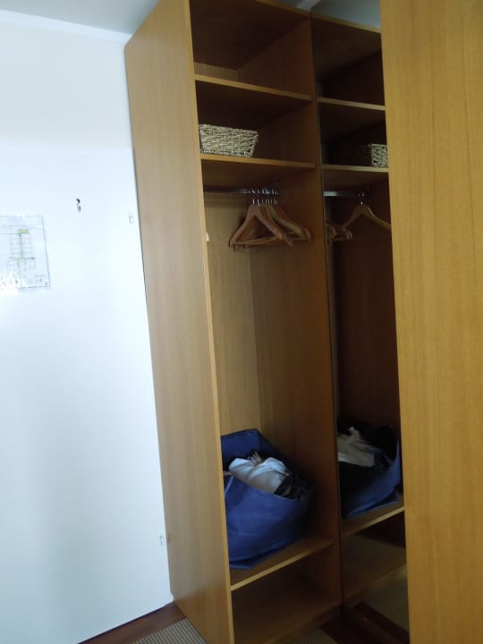 Schrank Seehotel Leoni