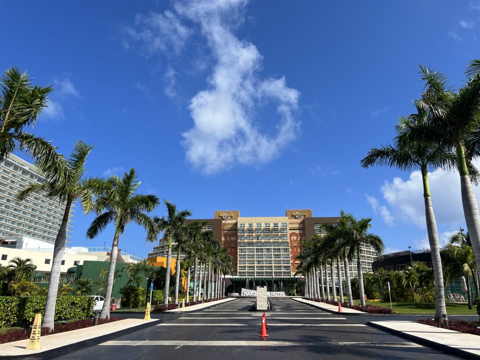 Außenansicht Hard Rock Hotel Cancun