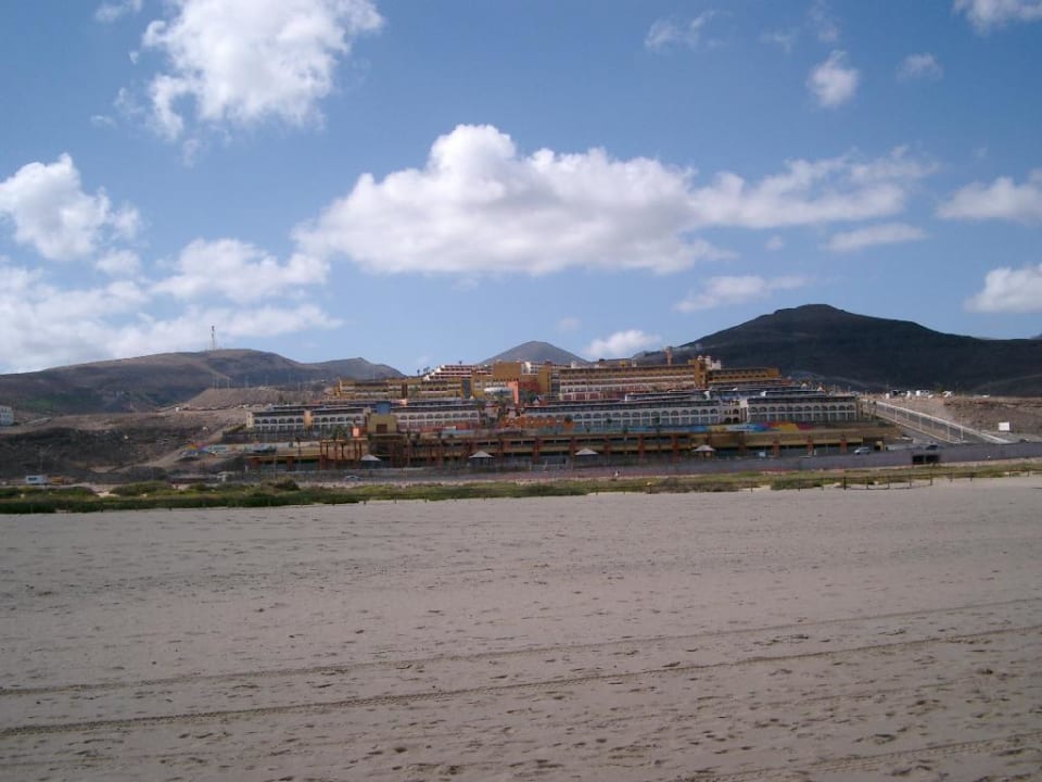 Blick vom Strand auf das Hotel Iberostar Selection Fuerteventura Palace