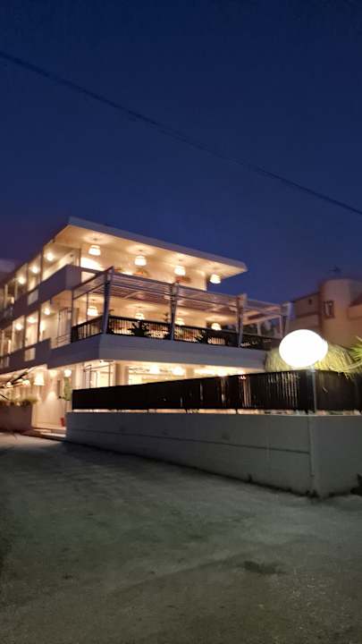 Außenansicht GOJI Vegan Hotel