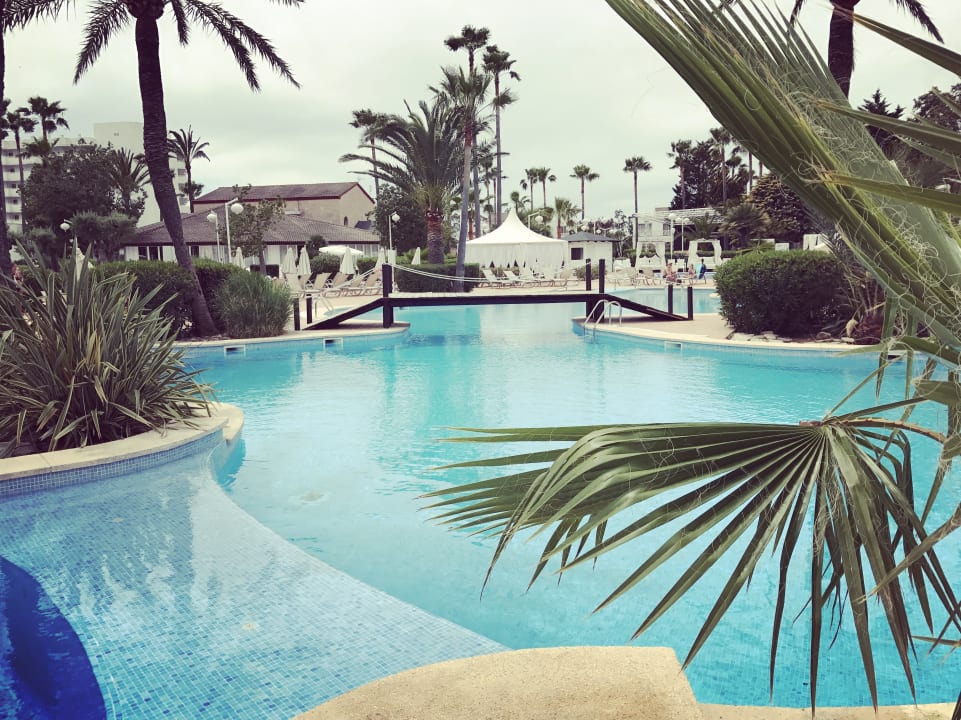 Pool Garden Saladina
