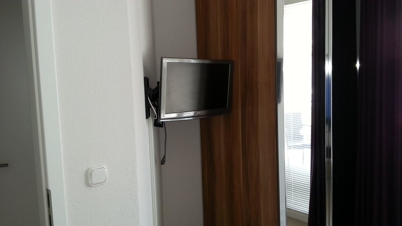 Kleiner Fernseher AKZENT Strandresidenz Villa Verdi