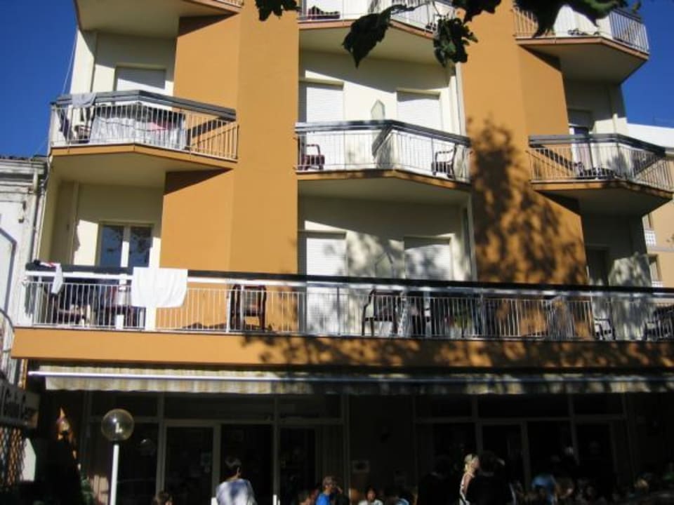 Hotel von außen  Hotel Giulio Cesare