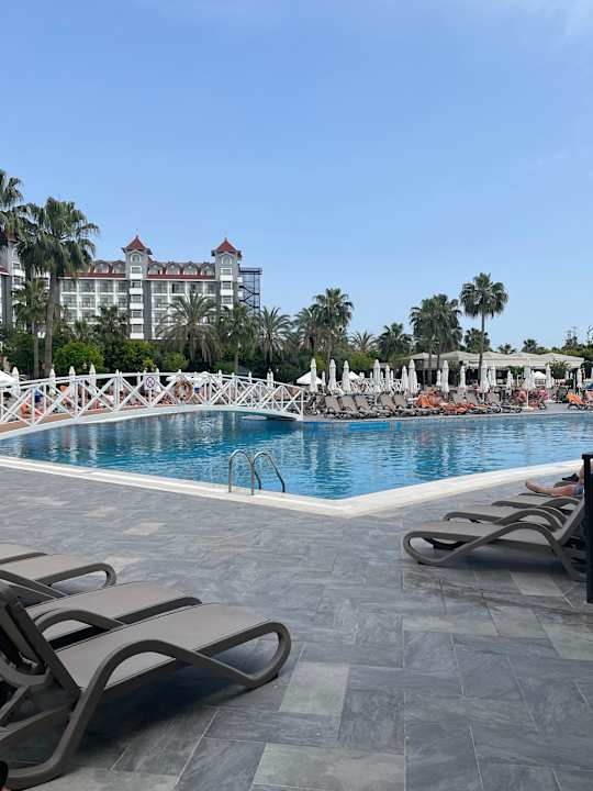 Pool Side Mare Resort & Spa