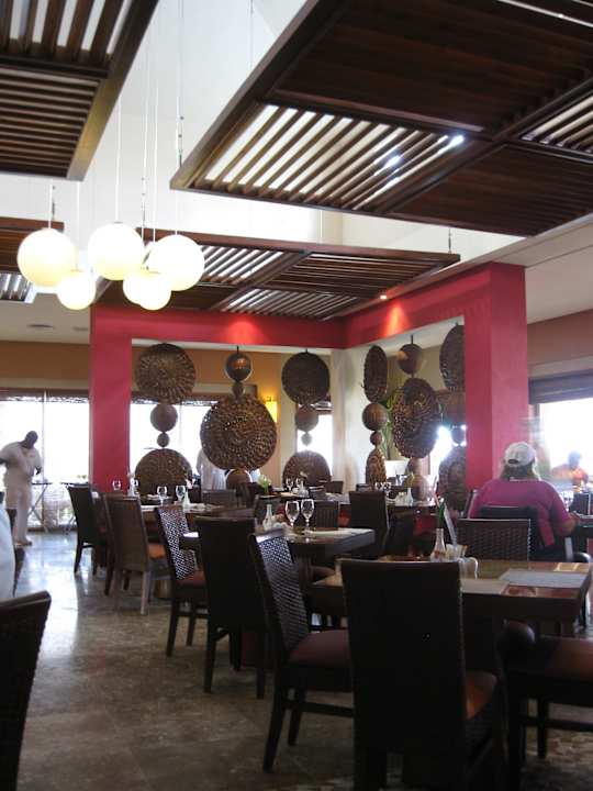 Restaurant Secrets Royal Beach Punta Cana - Adults only