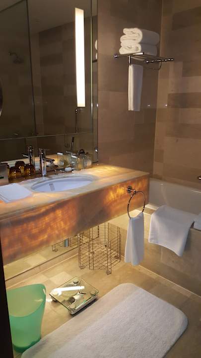 Badezimmer  Hotel Traders Kuala Lumpur