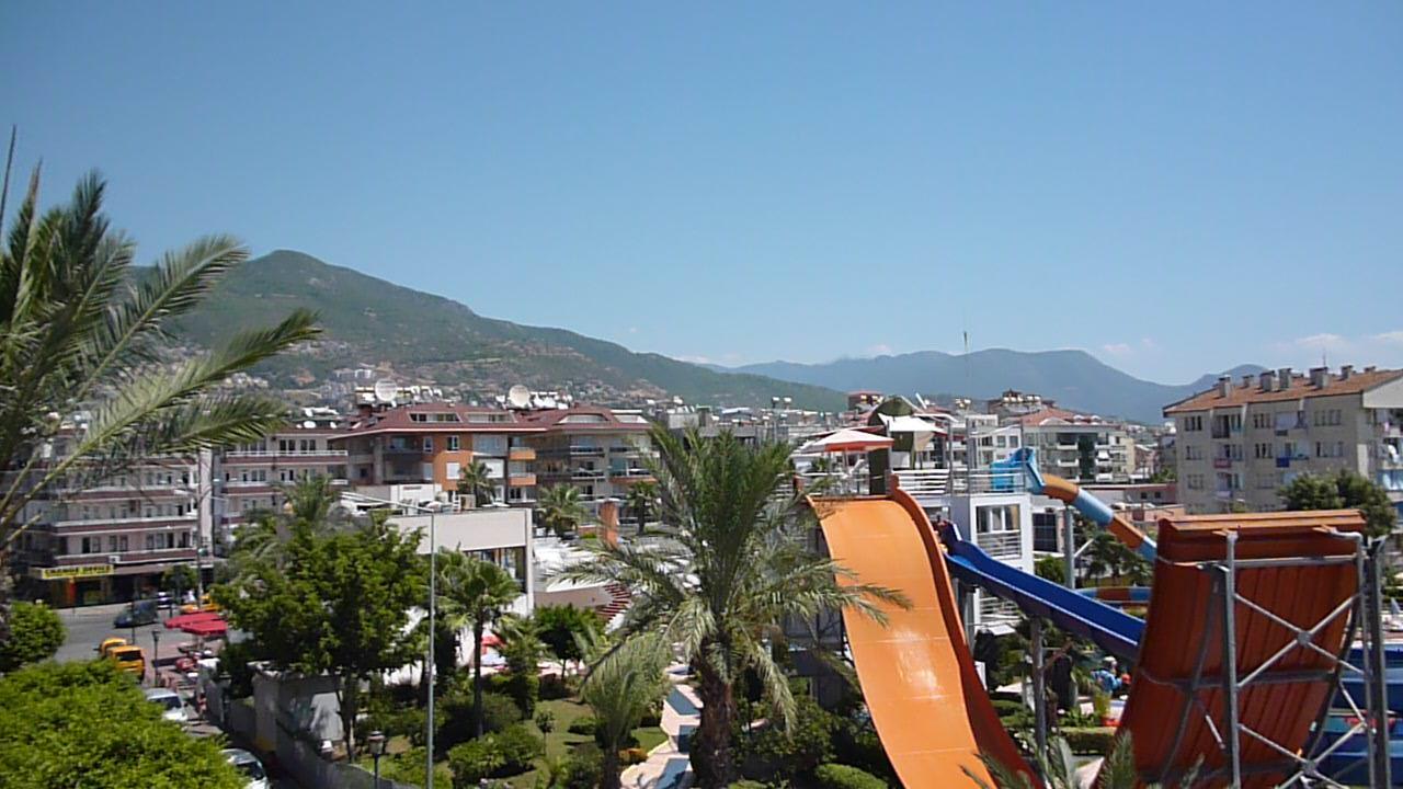 Вид из номера на аквапарк Hotel Aslan City Kleopatra