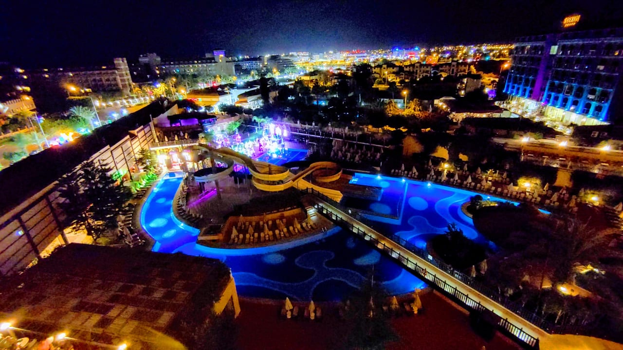 Pool Villa Side Residence